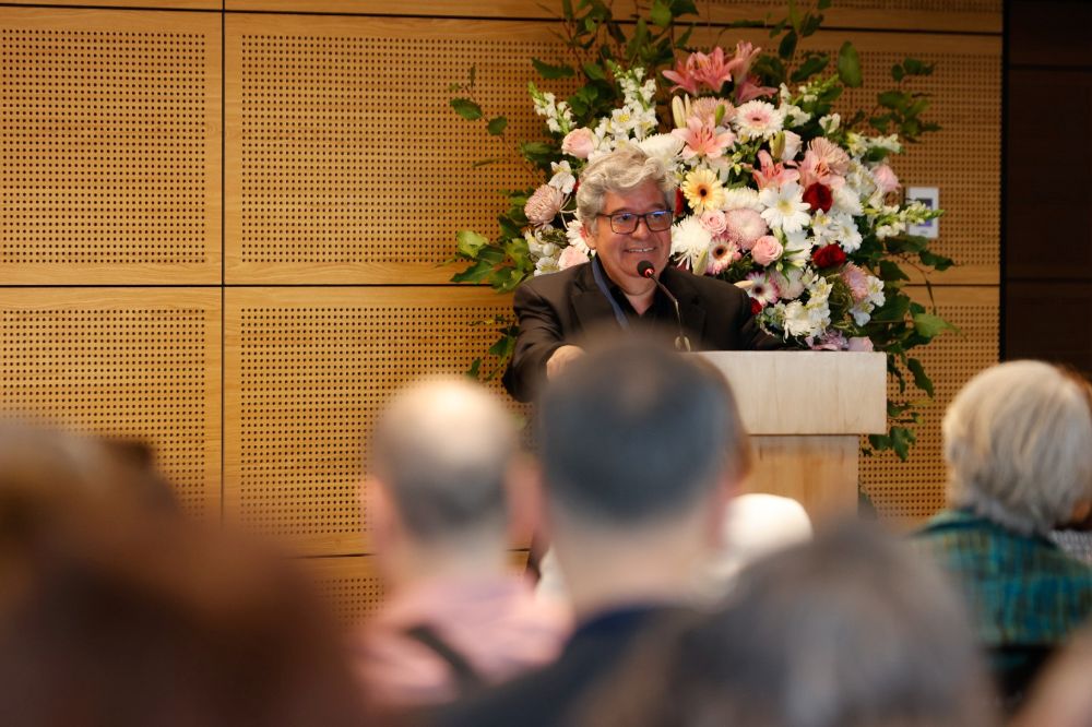 En representación del Estamento Académico, Cristian Gutiérrez, manifestó “simplemente, gratitud a la Universidad y a sus autoridades de ayer y de hoy por haber confiado en nuestro trabajo profesional en todo este tiempo".